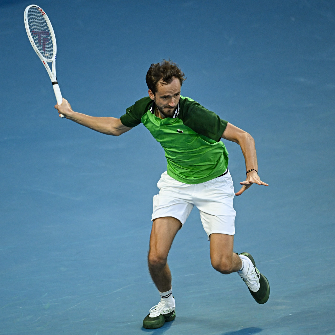 包含欧洲网球队险胜澳大利亚网球队，梅德韦杰夫爆发神勇的词条