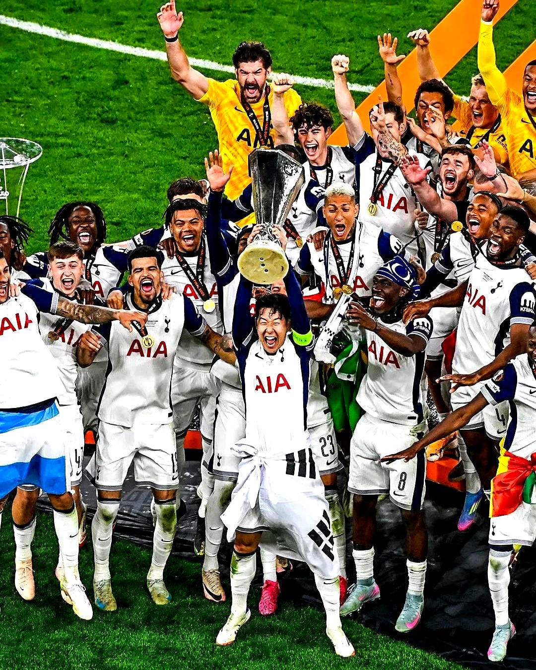 皇马后卫展现团队合作精神,誓夺冠军的简单介绍 皇马后卫展现团队合作精神,誓夺冠军的简单介绍