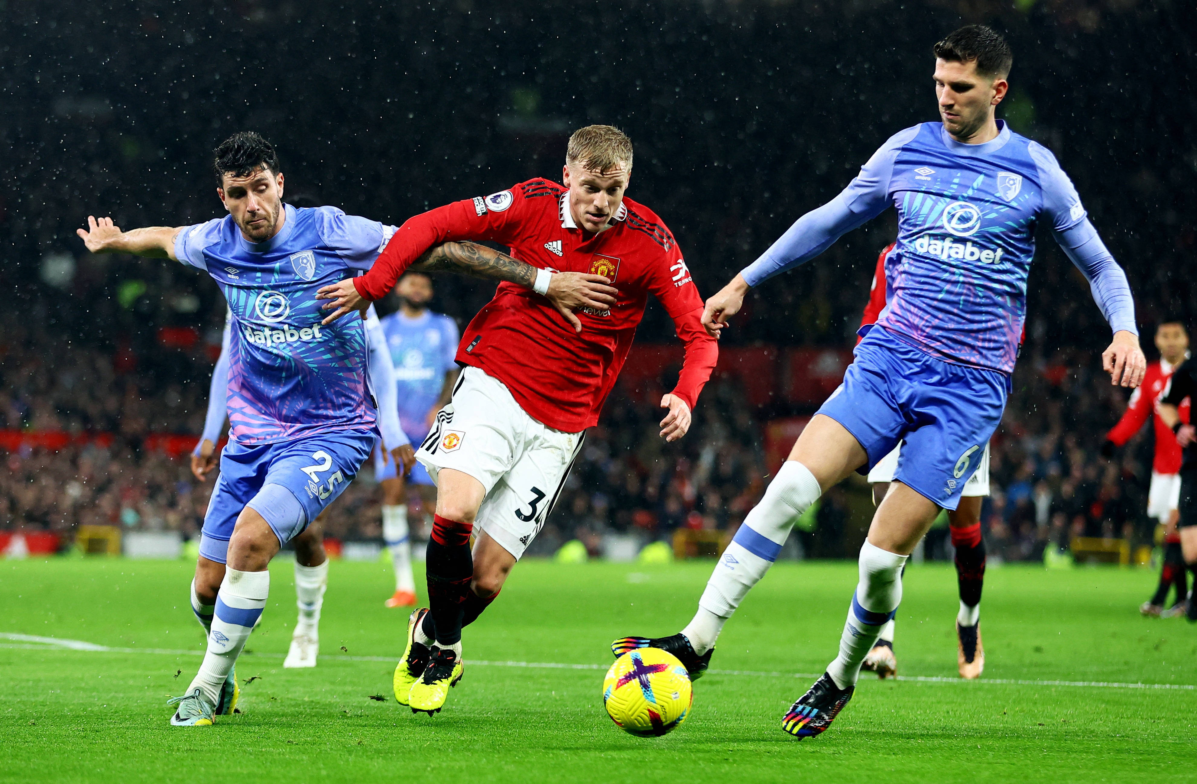 伯恩茅斯客场不敌曼联，未能取得胜利