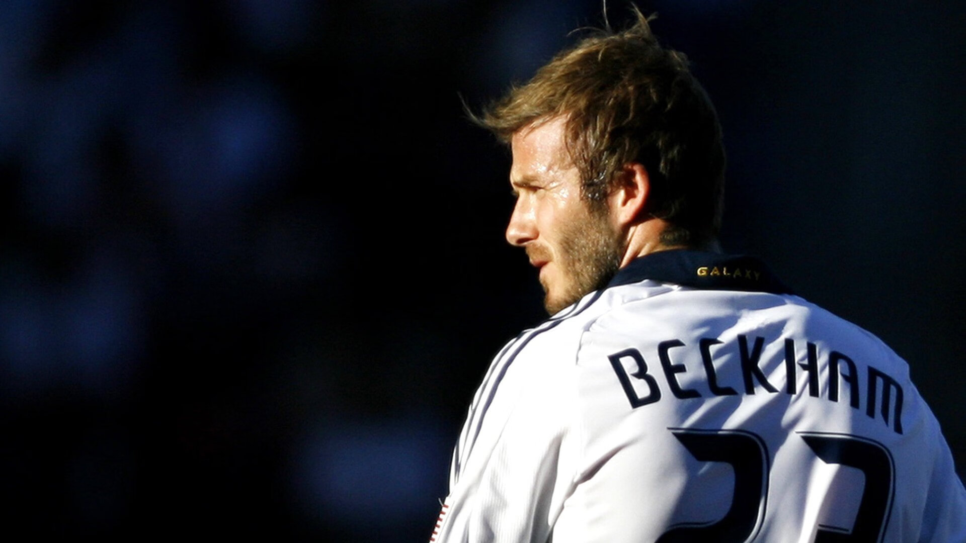 从情歌球场到世界之巅,比利亚雷亚尔的逆转基因与苏亚雷斯的终极接管