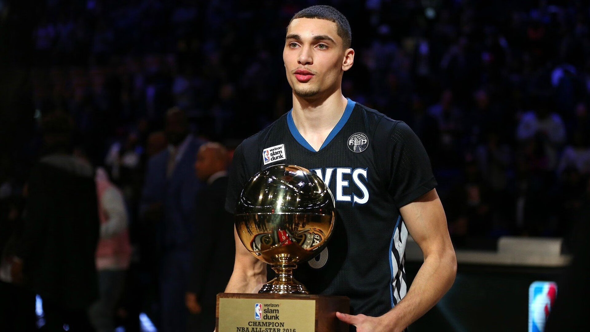 卡马文加中场魔术,澳大利亚闪电战,当个人天赋与团队效率同频闪耀