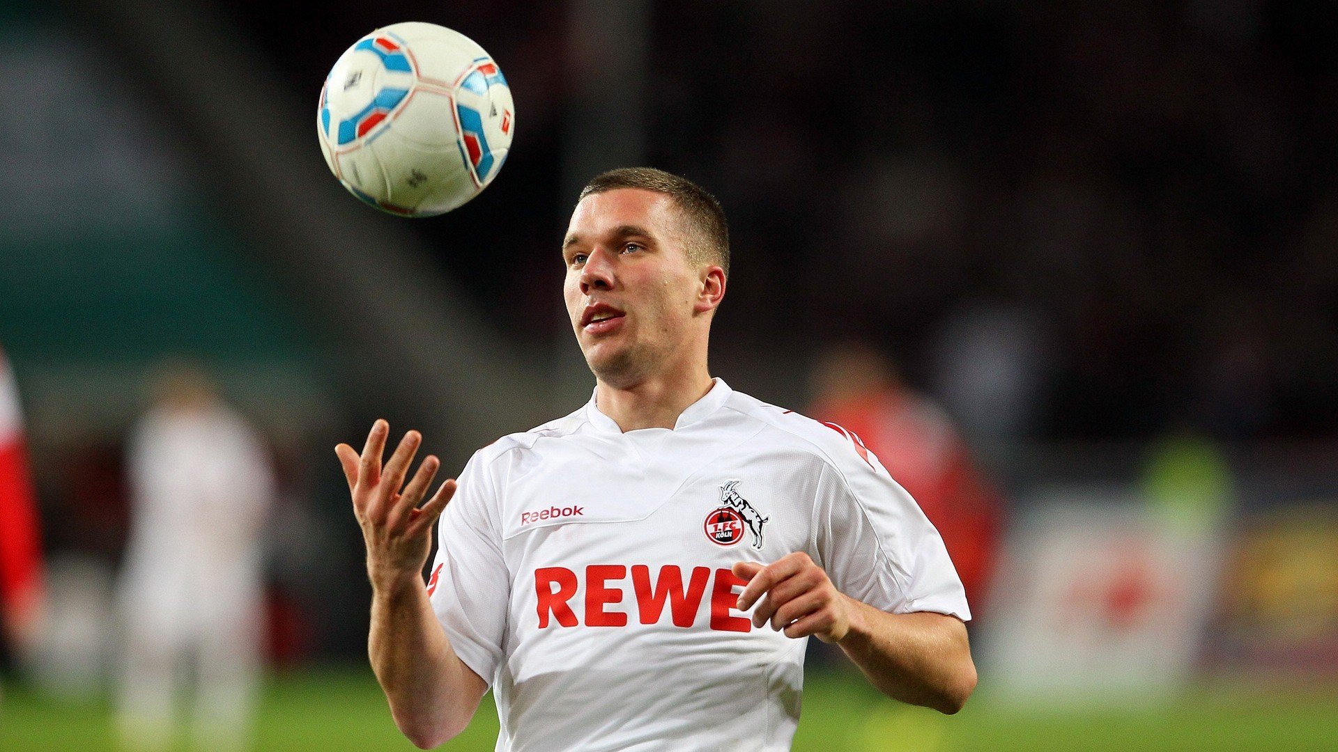 克瓦拉茨赫利亚爆发引领格鲁吉亚奇迹，波兰铁血硬仗击碎葡萄牙黄金梦